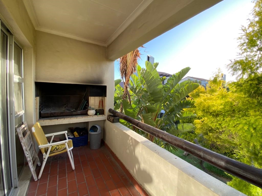 To Let 2 Bedroom Property for Rent in Loevenstein Western Cape